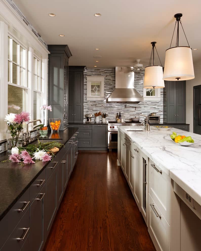 35 TwoTone Kitchen Cabinets To Reinspire Your Favorite 