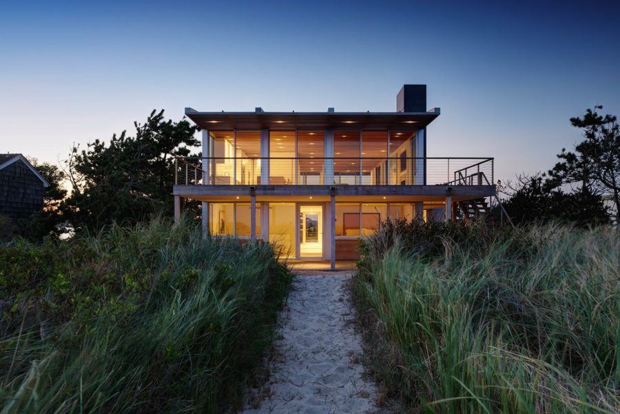 10 Modern Beach Homes You’re Sure to Love