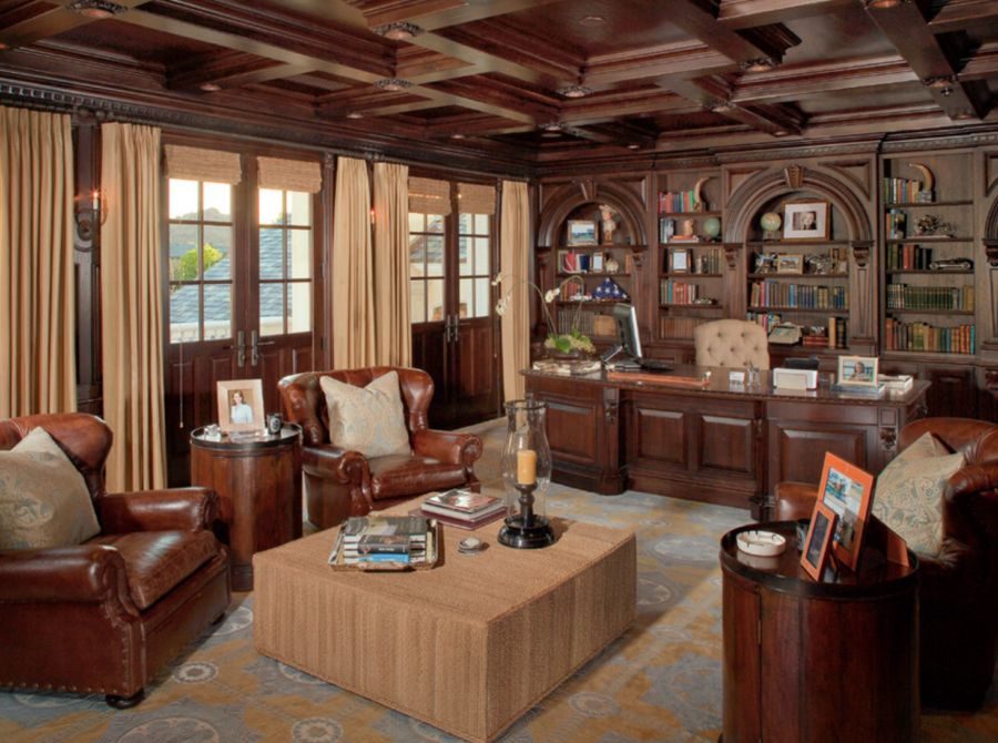 17 Traditional Desks for Every Home Office