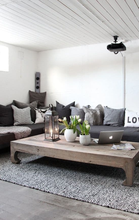 15 Large Coffee Tables For Your XL Living Room