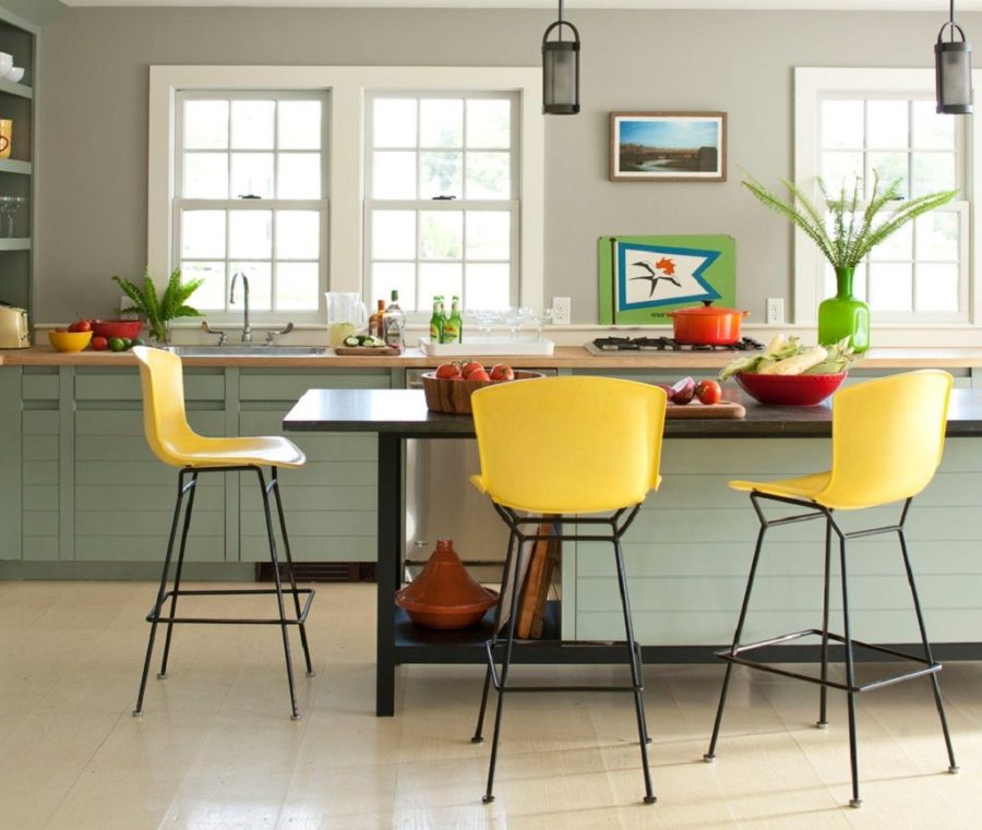 Accent color for kitchen bar stools