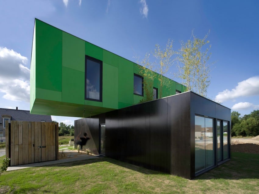 Crossbox House by CG Architectes