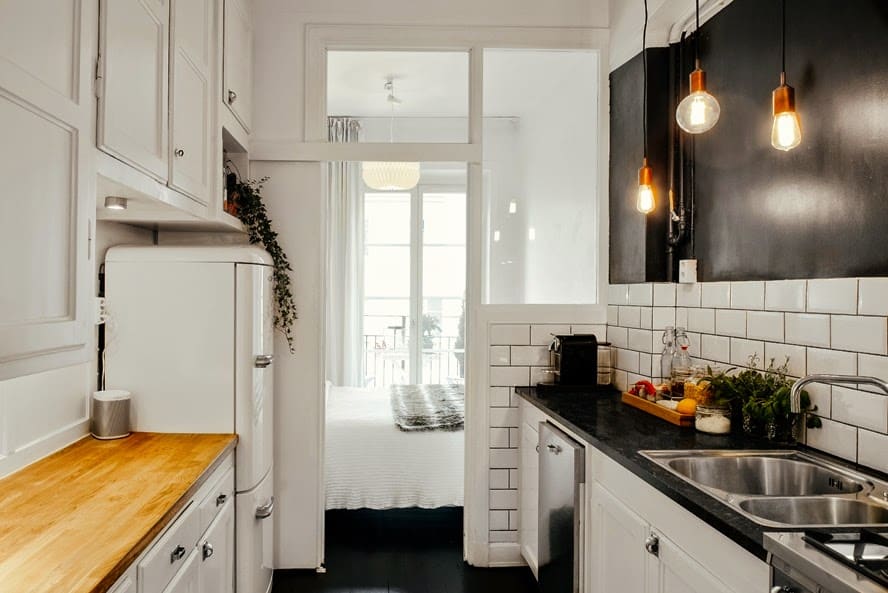 Black and white Scandinavian kitchen
