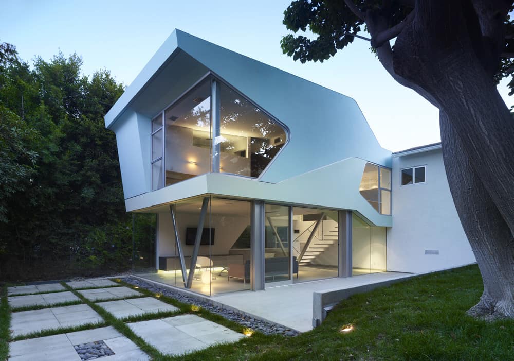 Alan Voo House by Neil M. Denari Architects