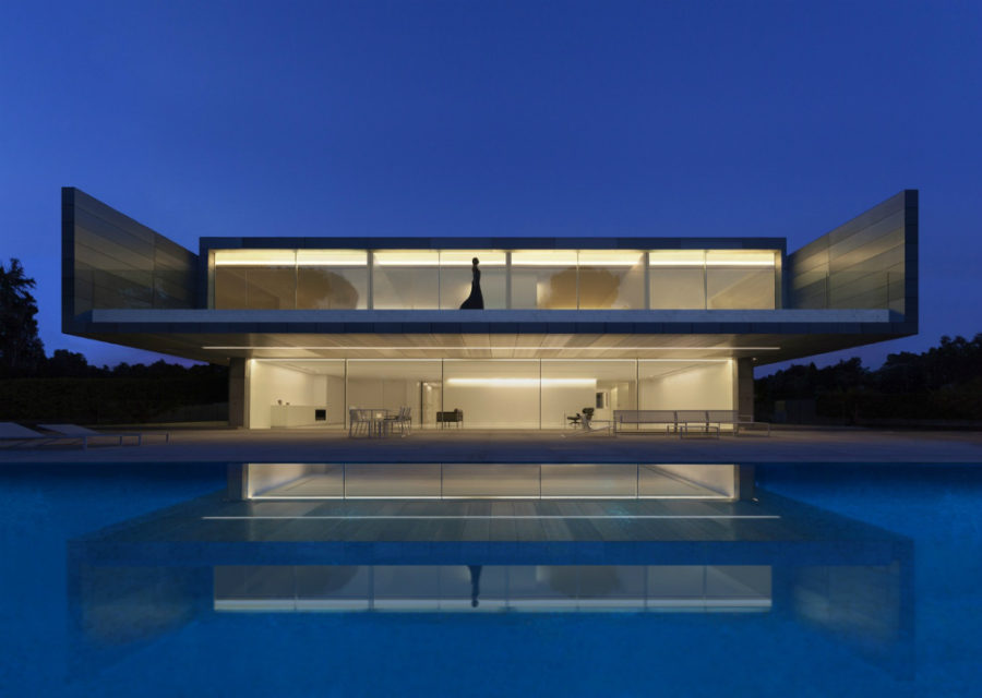 Aluminum House by Fran Silvestre Arquitectos