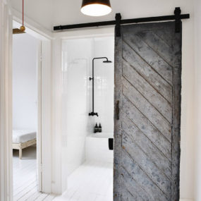 Bring Some Country Spirit to Your Home With Interior Barn Doors