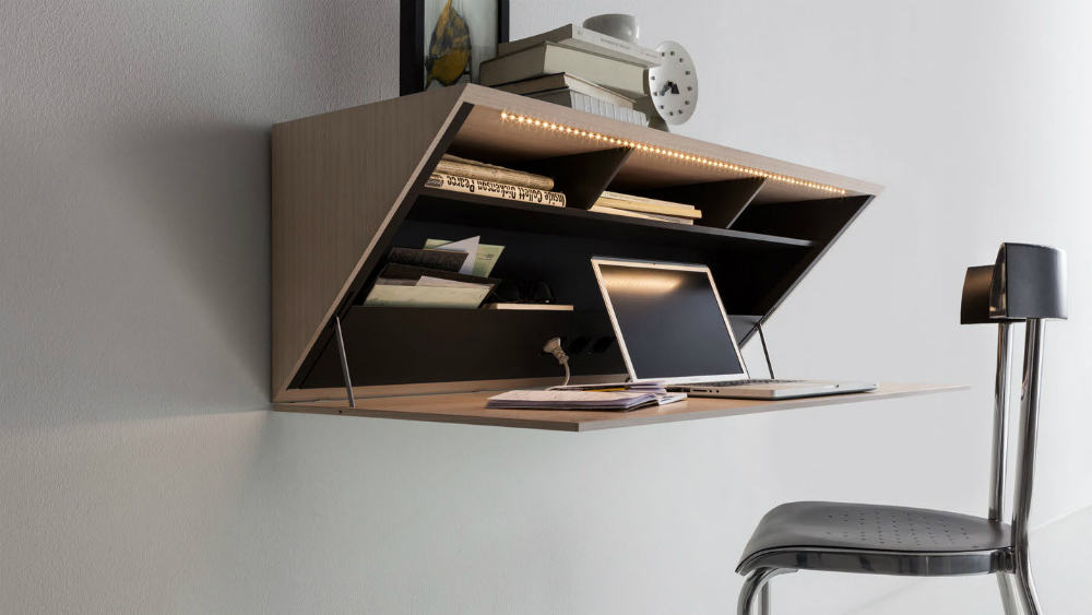 Molteni wall-mounted desk