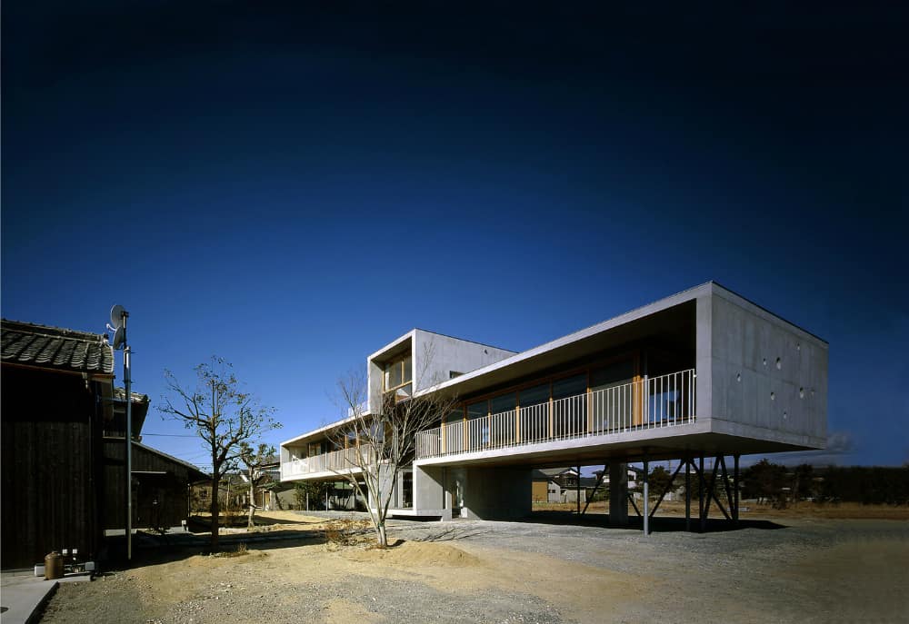 Pilotis House by Furuichi and Associates