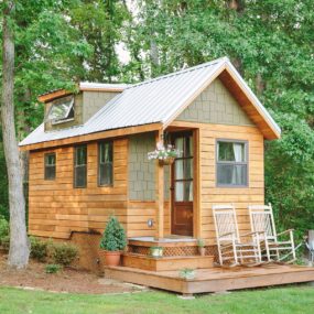 Extremely Tiny Homes: Minimalistic Living in Style