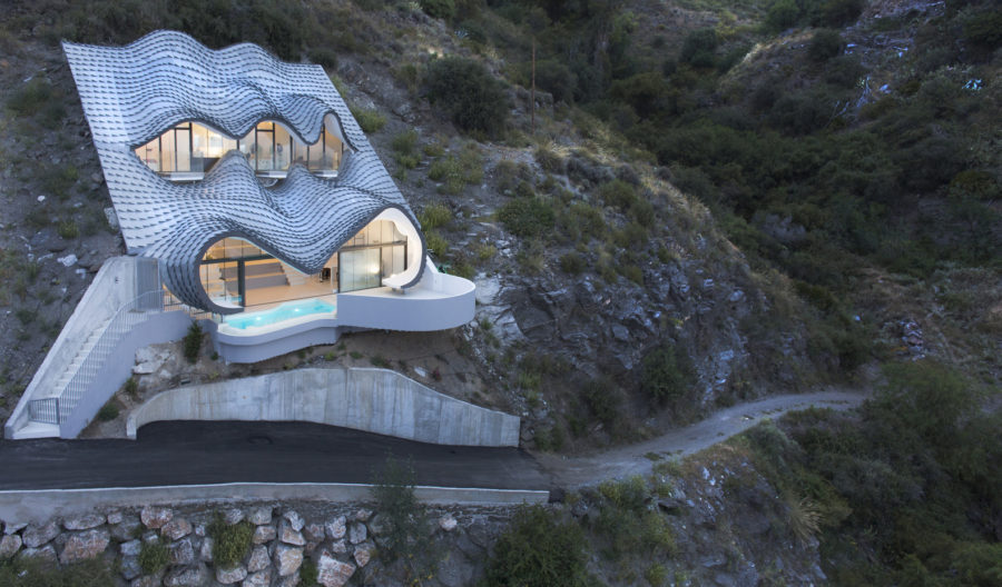 The House on the Cliff by GilBartolome Architects
