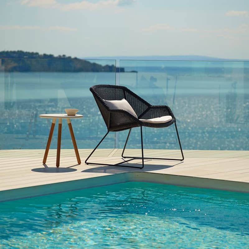 modern pool chairs