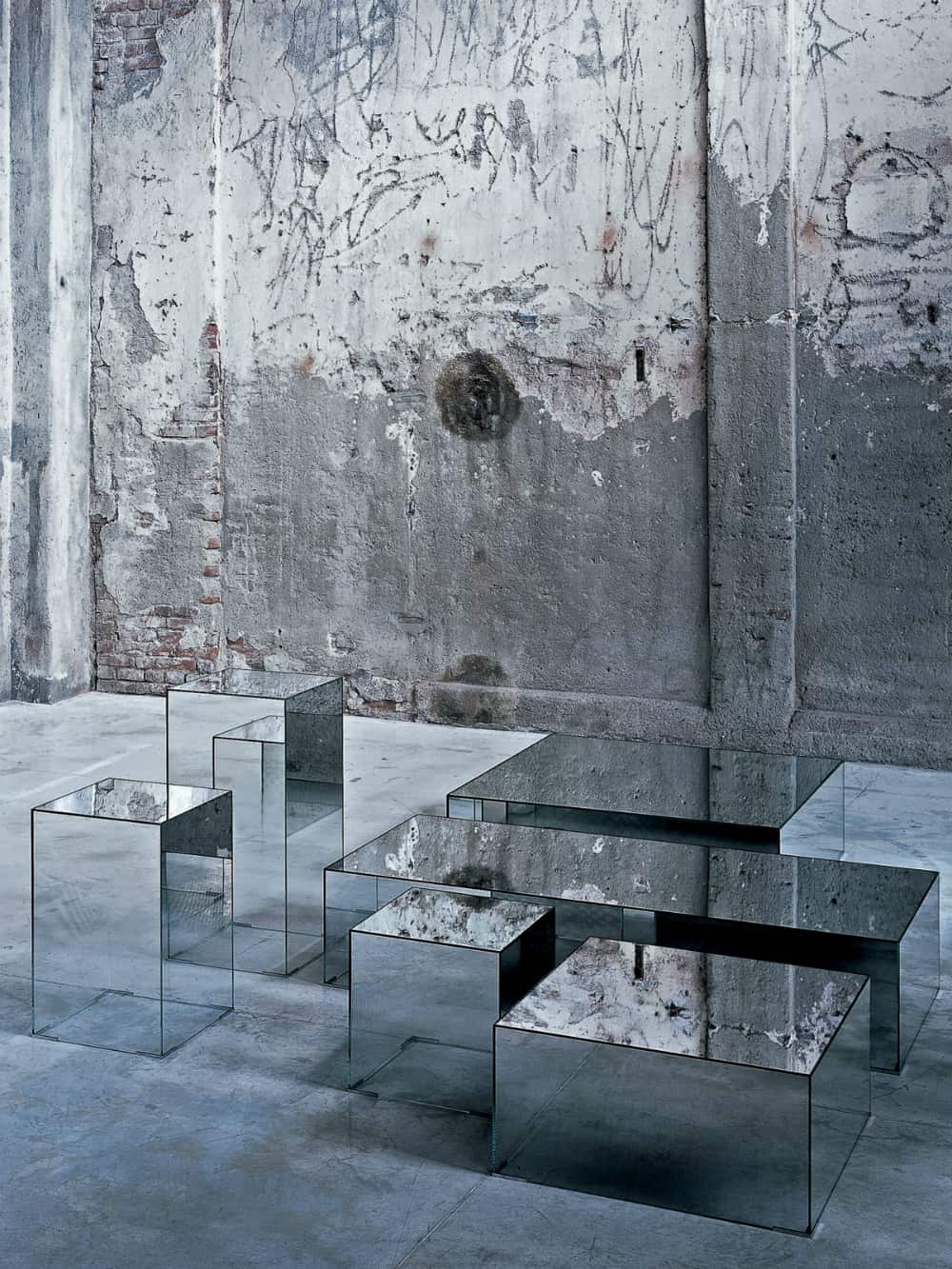 Glass coffee table Illusion by Glas Italia