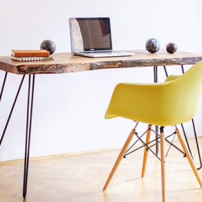 用回收木桌让你的办公室更环保