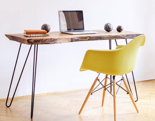 Make Your Office More Eco-Friendly With a Reclaimed Wood Desk