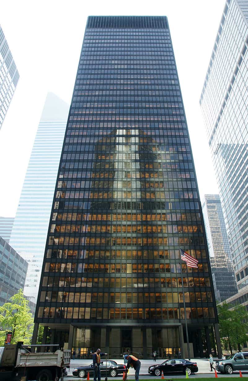 纽约的西格拉姆大厦