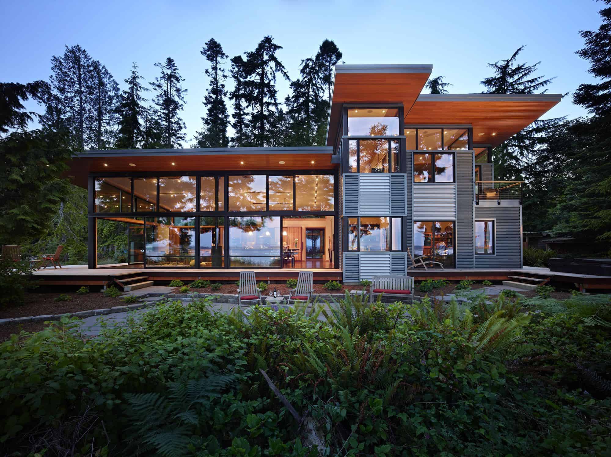 Metallic and Glass modern House