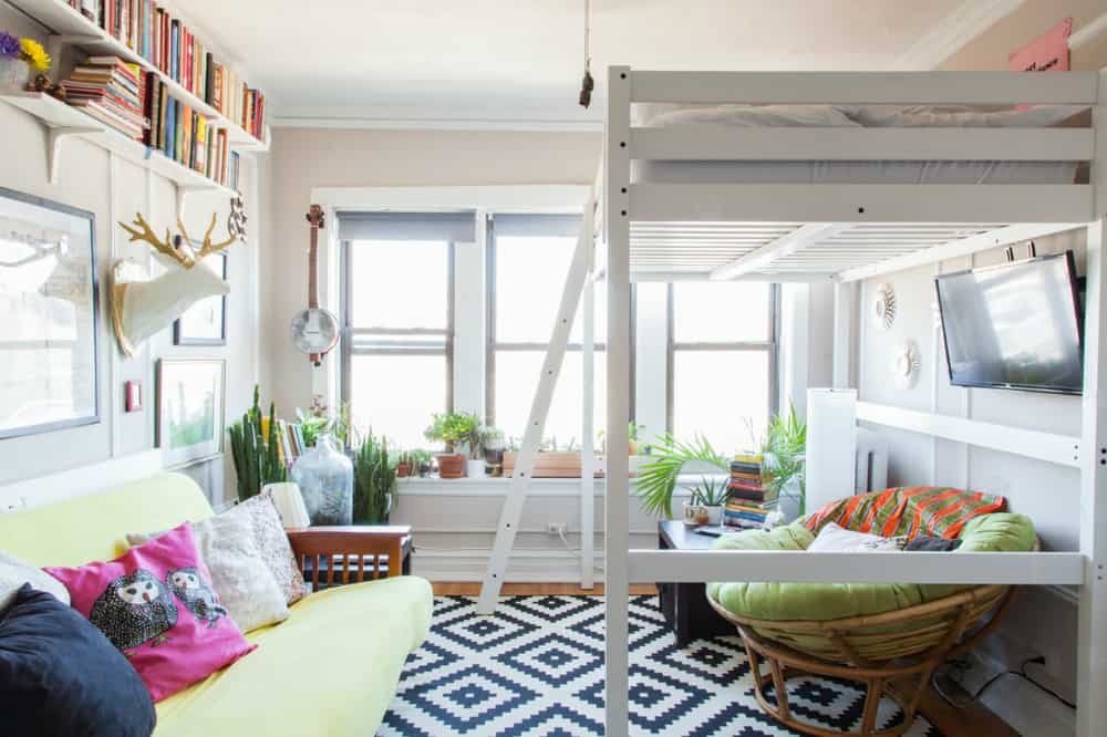 tiny-apartment-with-a-loft-bed