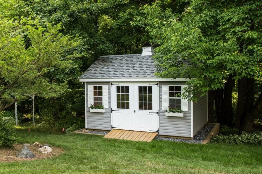 25 Modern Backyard Home Office Sheds You Wouldn’t Want to Leave