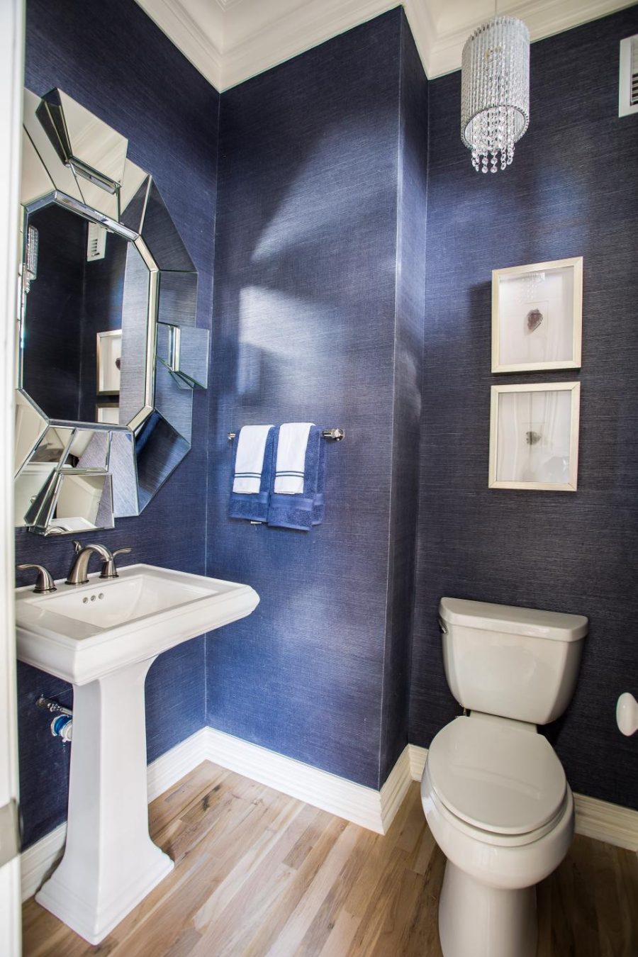 Jeans blue powder room by BeylaBlue Design