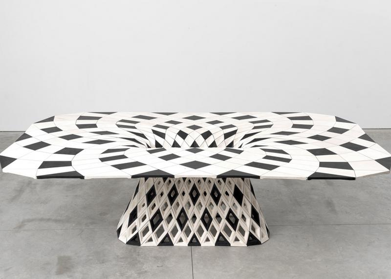Patterned 3D printed table