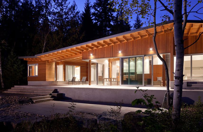 Shuswap Cabin by Splyce Design