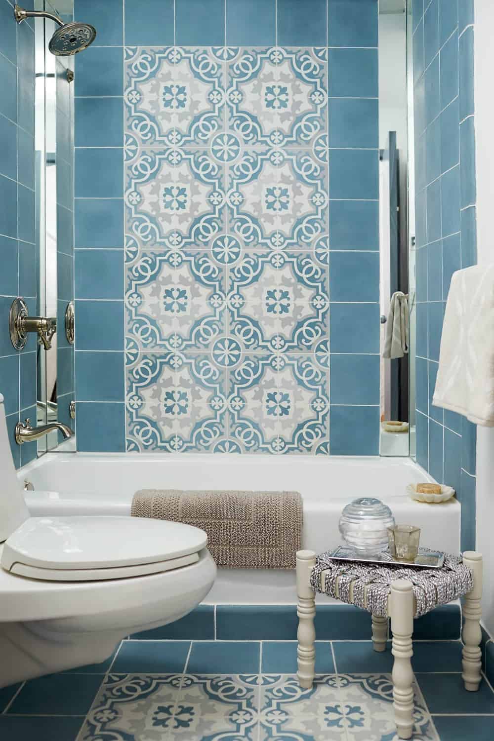 Small bathroom with Moroccan flair