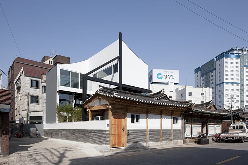 Traditional Korean House extension with a preserved hanok