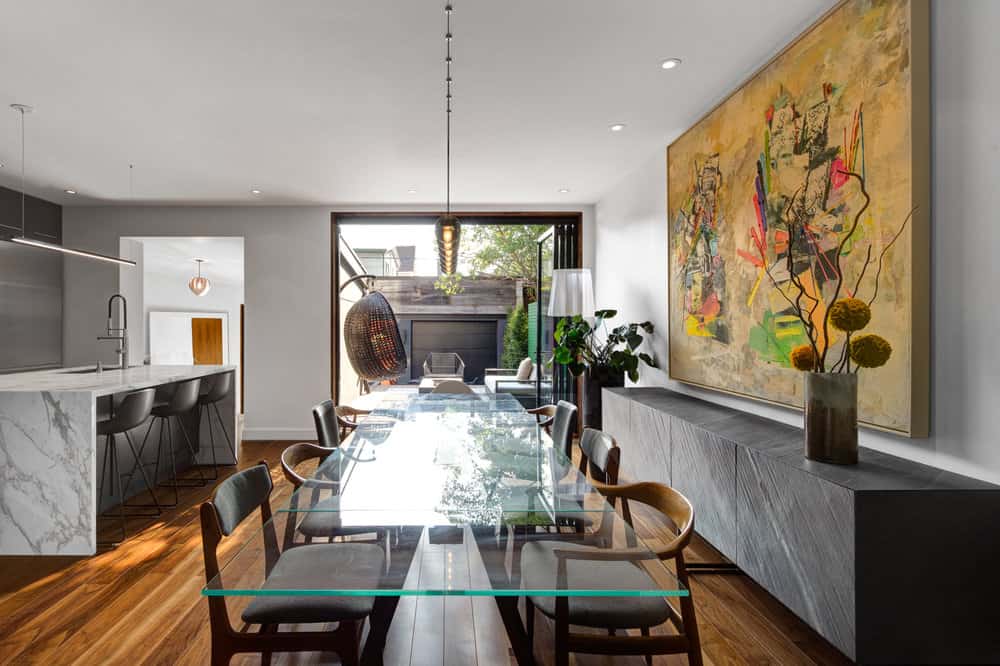 A giant artwork punctuates the dining area