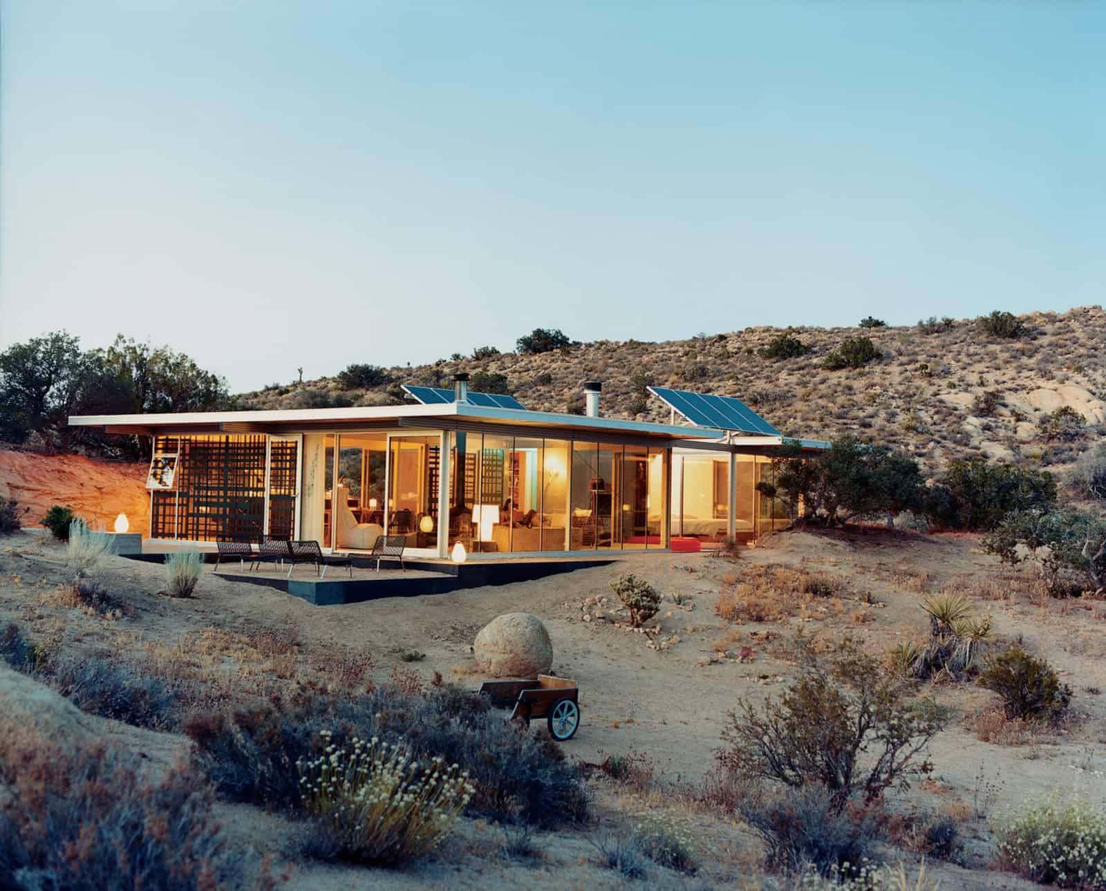 Desert house by Taalman Koch Architects