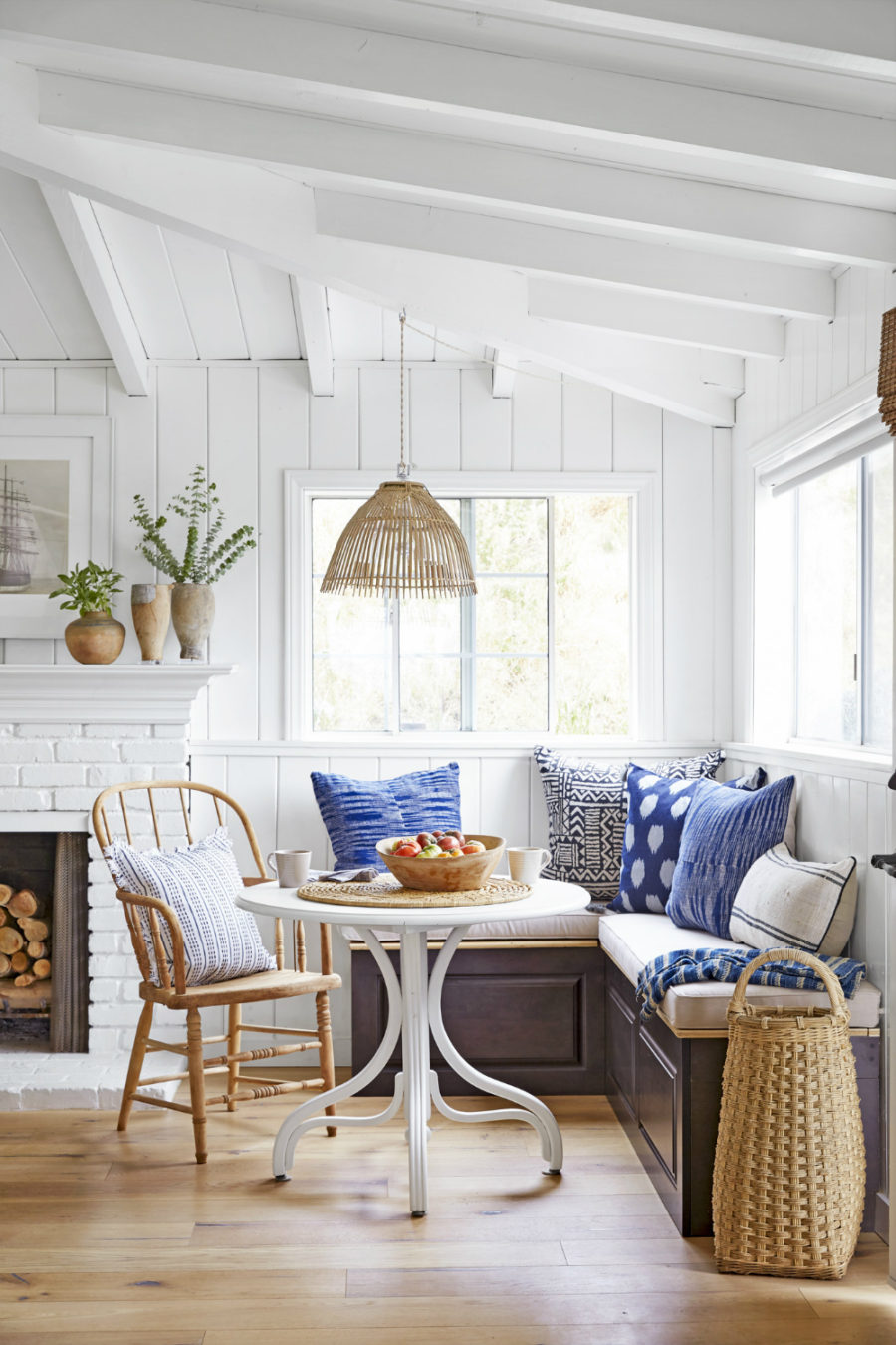 Sweet country-style breakfast table
