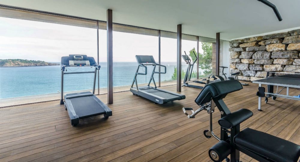 Villa Majesty gym overlooking the water