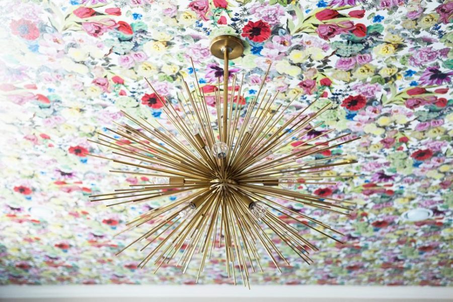 由Abbe Fenimore设计的花卉天花板