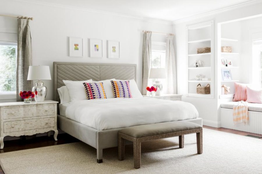 Pure elegance in a bedroom by Chango and Co.