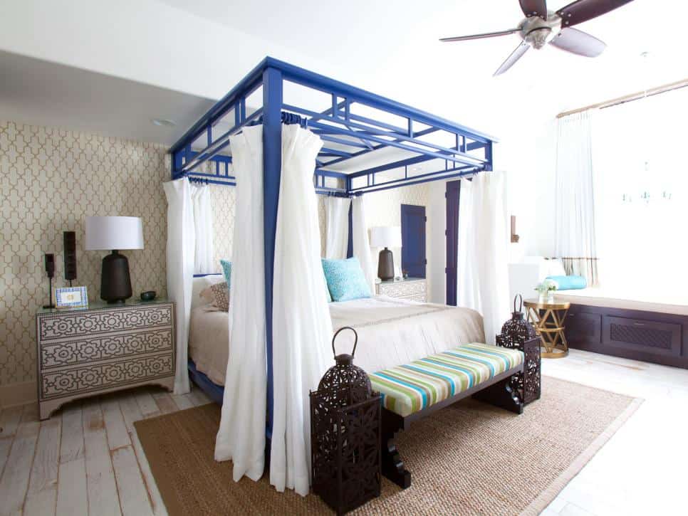 Moroccan-inspired bedroom by Laura Umansky