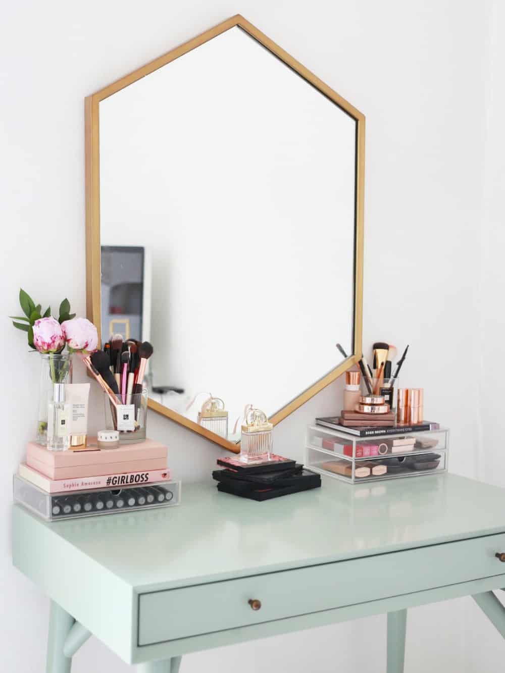 Rhomboid vanity mirror