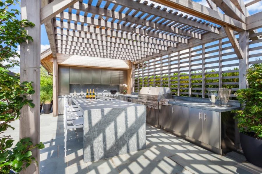  Cooking Fresh is Easy in Modern Outdoor Kitchens