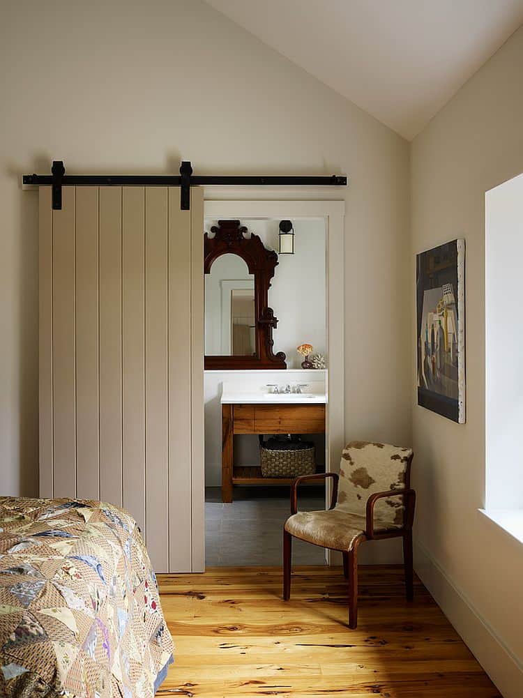 Famrhouse style edroom with Barn door