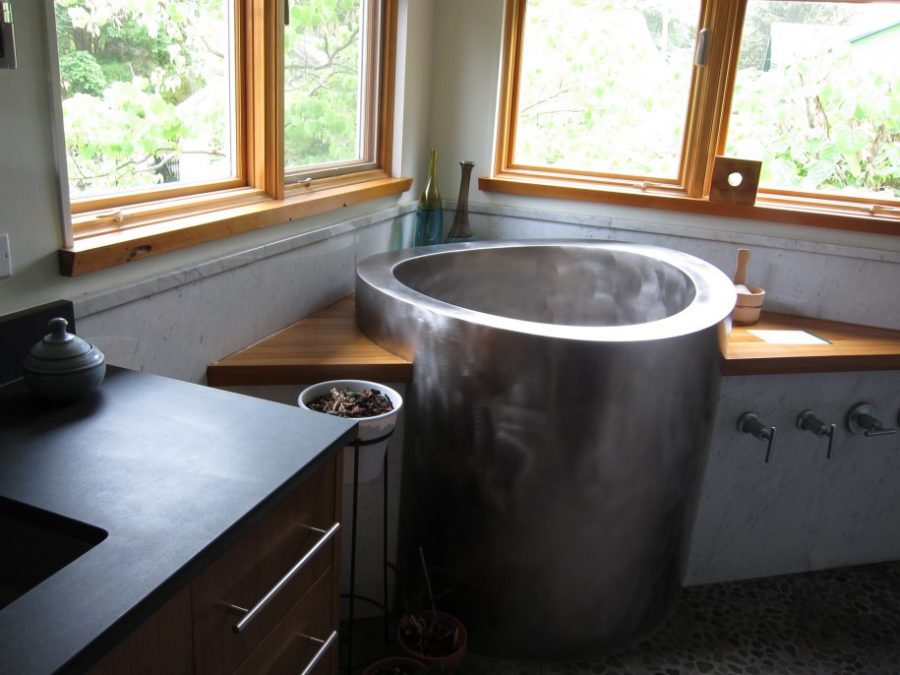 19 Japanese Soaking Tubs That Bring The Ultimate Comfort