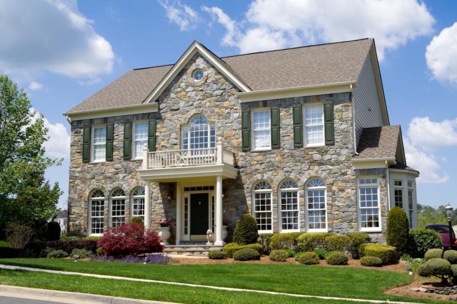 Stone Colonial Home 900x600 These 20 Colonial Style Homes Will Have You Feeling Warm and Cozy