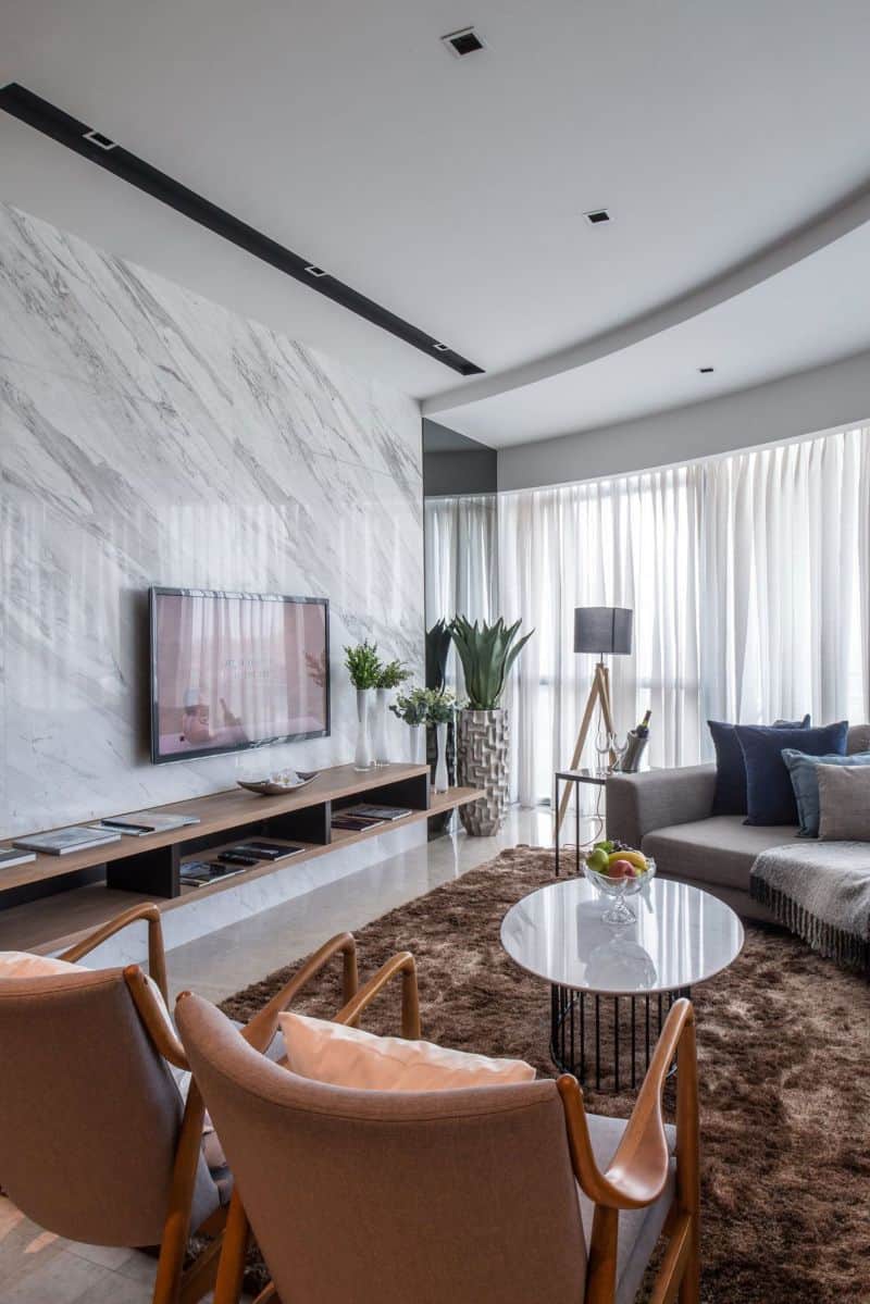 A marble wall is an excellent option for a focal wall.