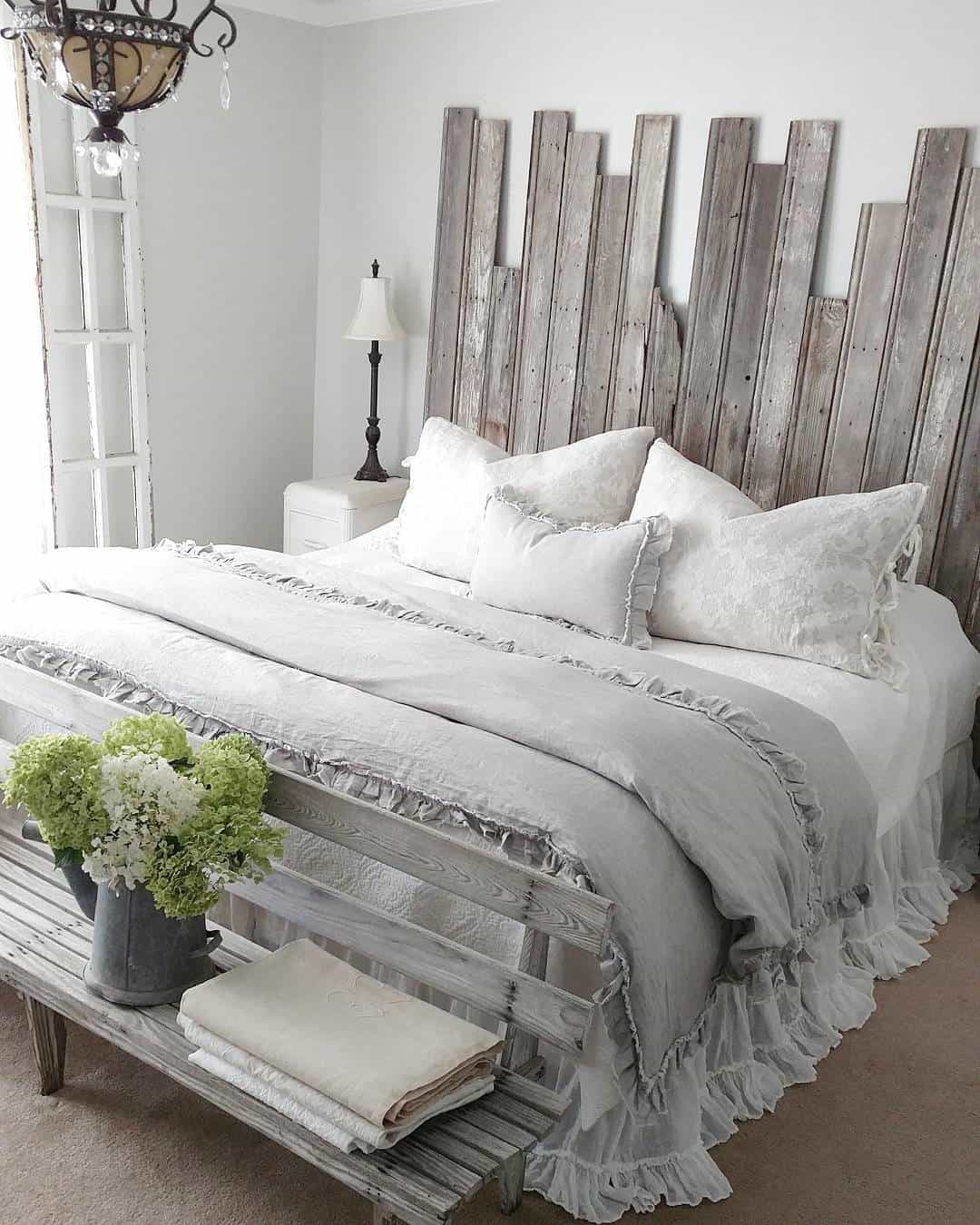 Guest Bedroom Color Palettes That Will Make Your Guests Feel At Home