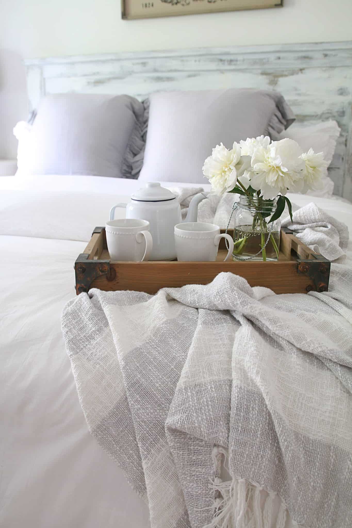 Soothing White Bedrooms With a Twist