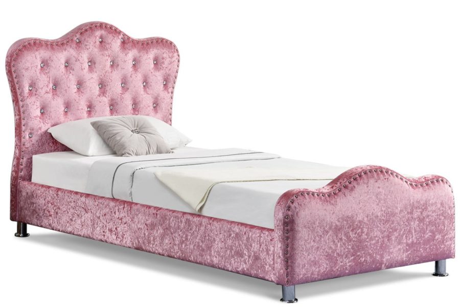 pink velvet windsor bed 900x600 These 15 Pink Beds Will Have You Revamping Your Bedroom ASAP