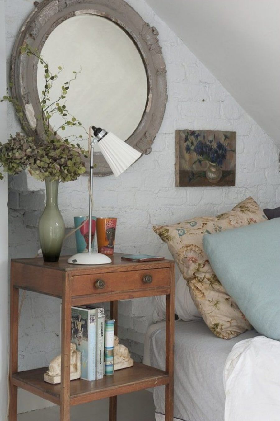 15 Bits of Nighstand Decor That We’re Swooning For