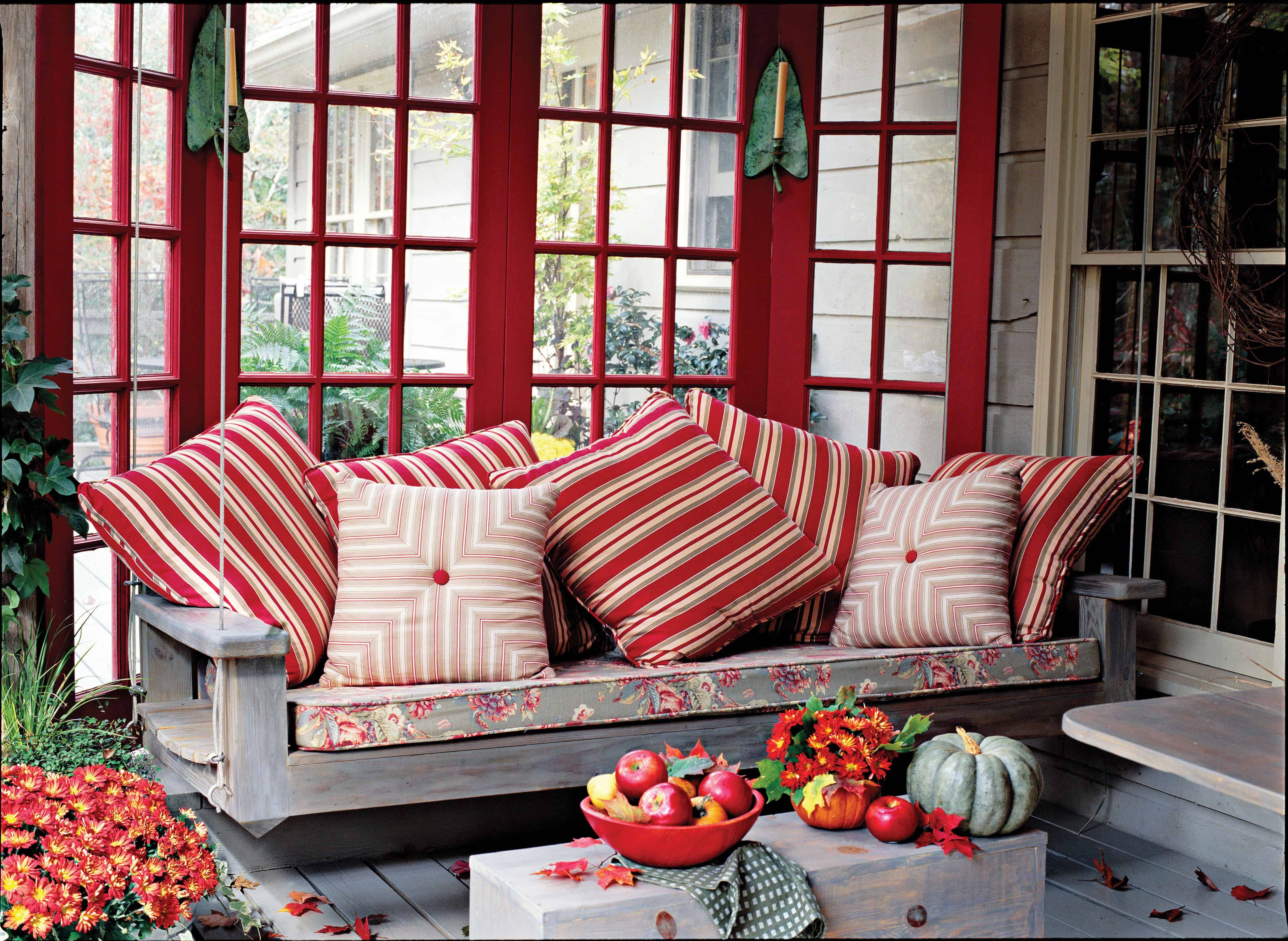 10 Ways To Decorate Your Porch This Summer