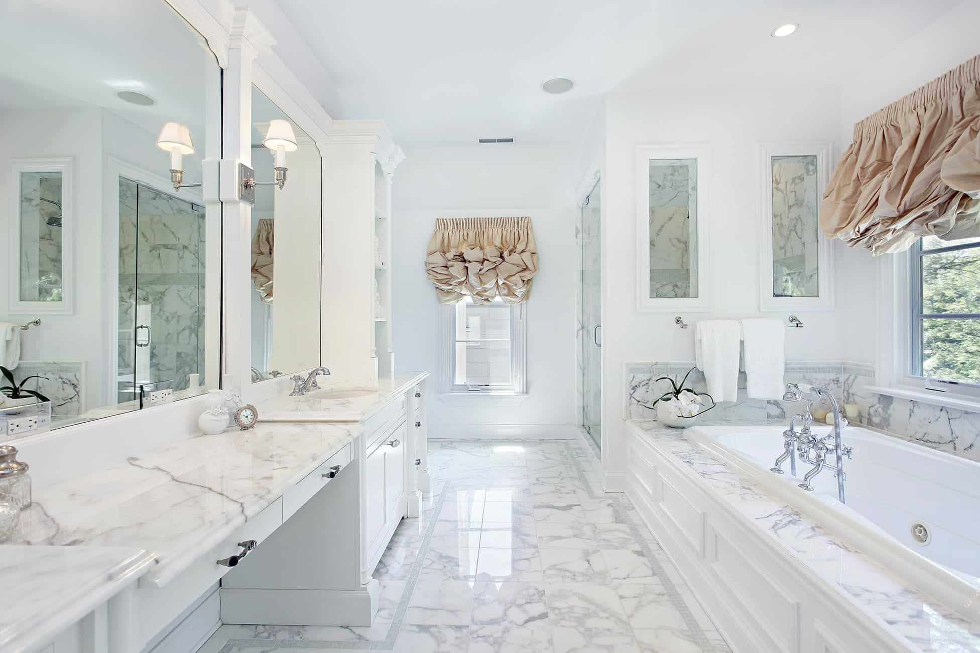 spa like bathroom  - Белый дизайн ванной комнаты вдохновит вас на следующий ремонт