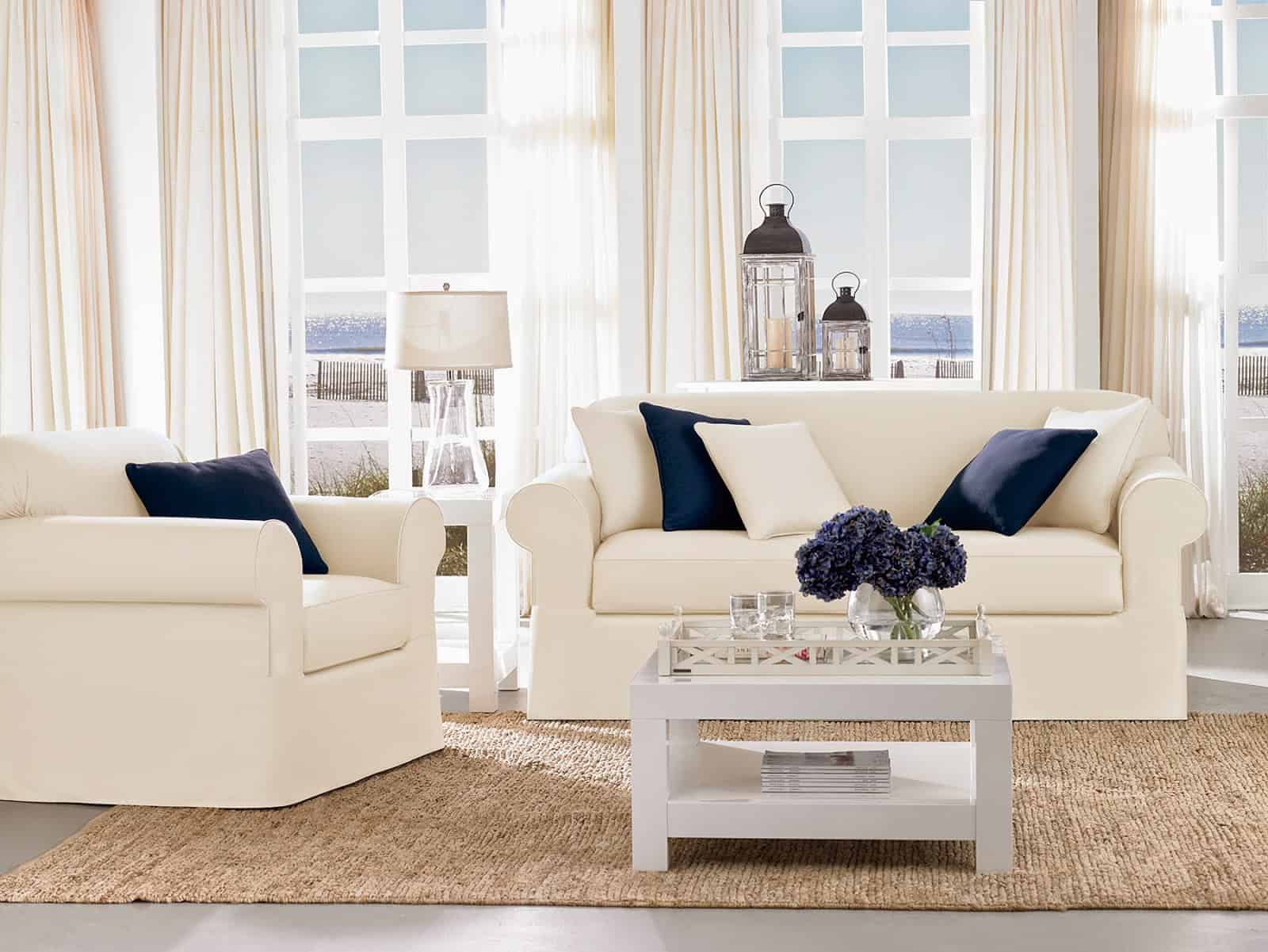 vanitysgettingskinny: Living Room White Sofa Decorating Ideas