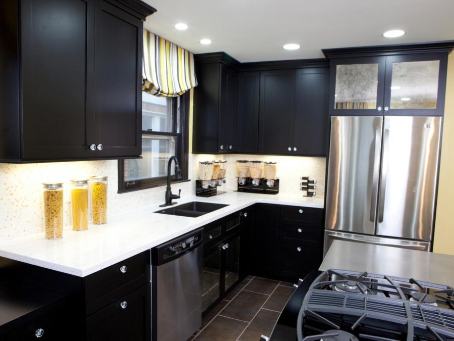 15 Black Kitchen Cabinets That You’ll Swoon For