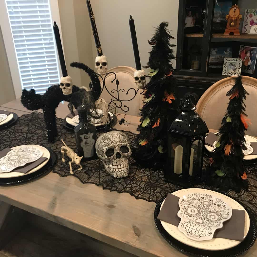 halloween skull table