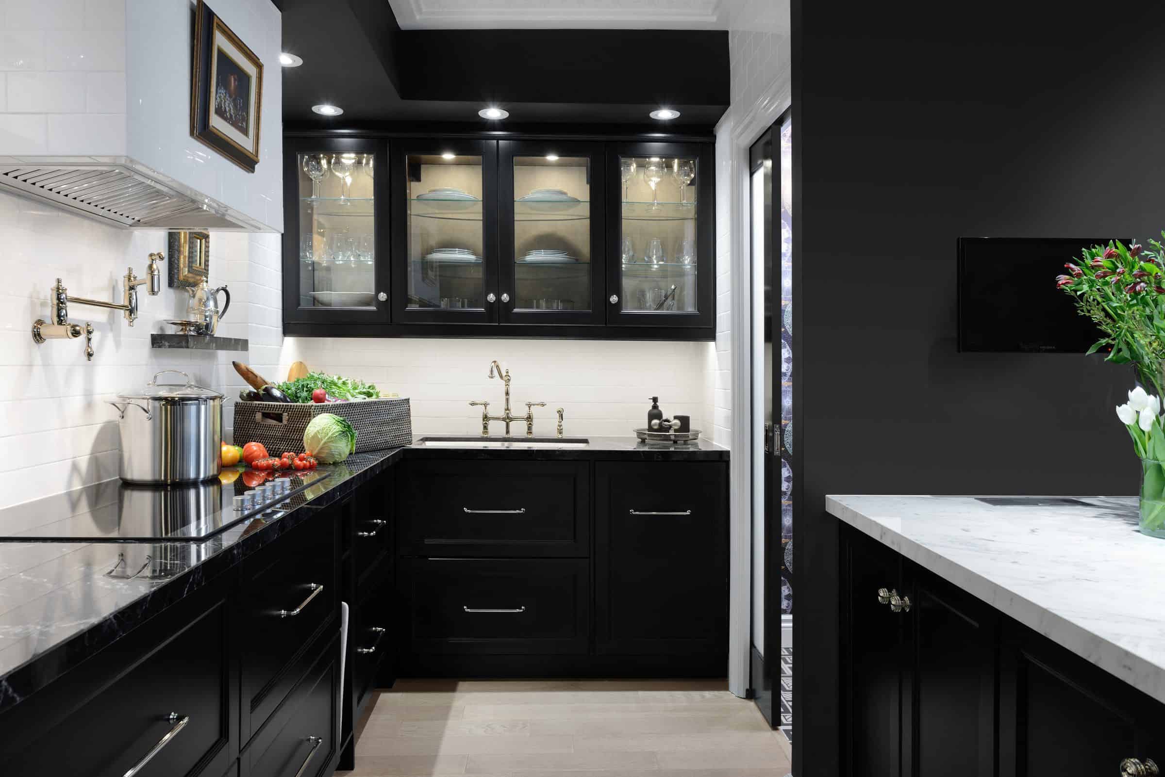 modern black kitchen cabinet from Elle